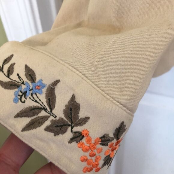 Susan Graver Women’s L beautiful jacket with floral embroidery ~ Cottagecore - Picture 7 of 13